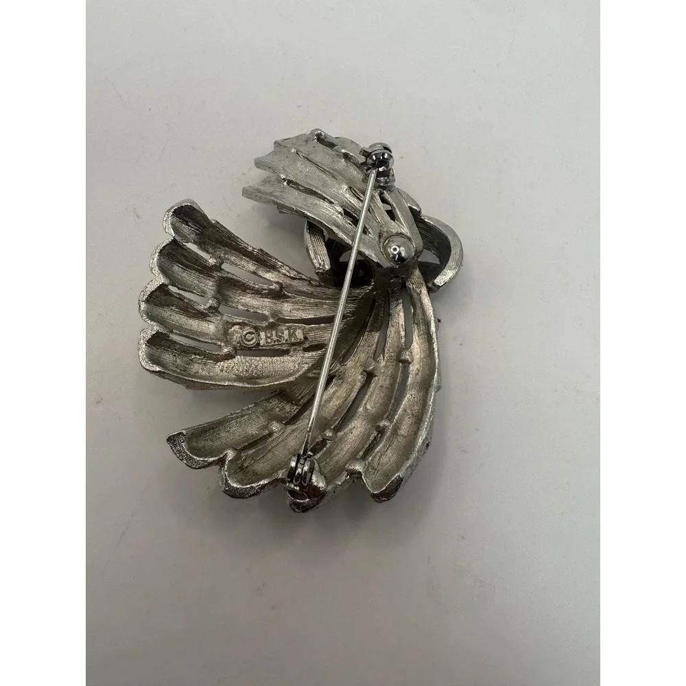 BSK Silver Tone‎ Feather Spray Brooch Vintage Textured Leaf Pin